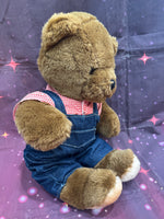 Eli, Teddy Bear